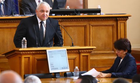 Демерджиев се разплака в НС, депутатите се скараха - 1