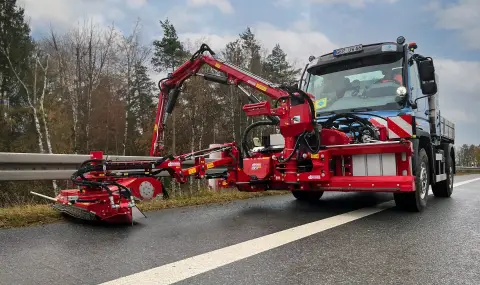 Mercedes тества Unimog с водородно задвижване - 1