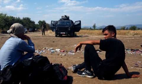 Македония обяви извънредно положение заради бежанската криза - 1