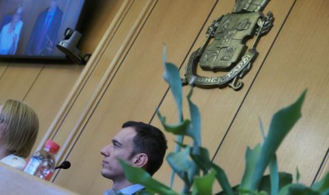 След Майкъл Блумбърг и Васил Терзиев поиска 1 лев заплата - 1