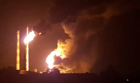 Украински дронове извадиха от строя една от най-големите руски петролни рафинерии - 1