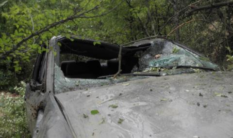 Автомобил падна в пропаст в Централен Балкан, шофьорът загина - 1