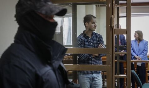 Делото на годината! Американският журналист Еван Гершкович се яви пред руски съд за обжалване на задържането си в ареста - 1