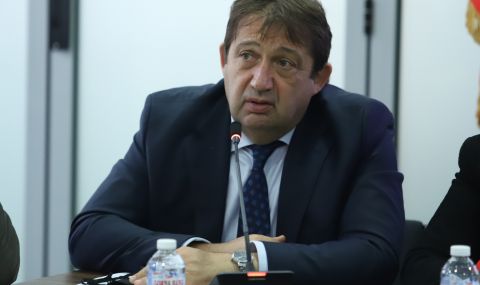 Министър Шишков: Имаме акт 15 на интерконектора, другата седмица очаквам да има и акт 16 - 1