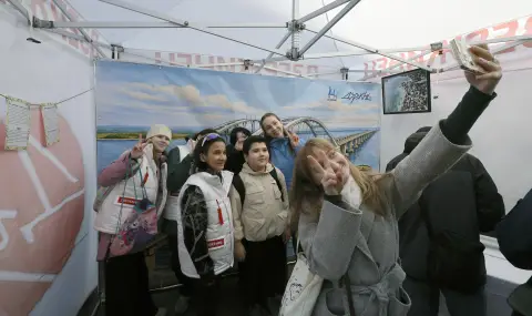 Crimea installs emergency phone lines - 1