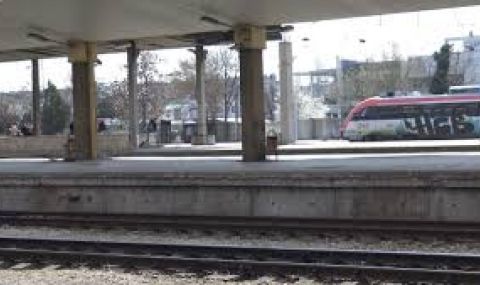 Мъж от Триград издъхна на ЖП гарата в Пловдив - 1
