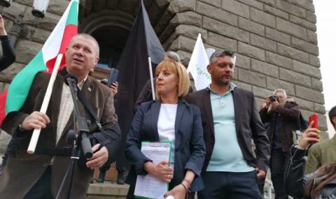 Манолова обяви на протеста, че ще се яви на избори (ВИДЕО) - 1