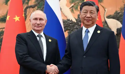 Си Цзинпин в телефонен разговор с Путин: Трябва да се противопоставим на чуждестранната намеса - 1