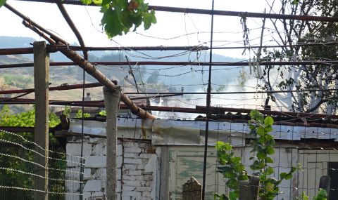 Задържаха 51-годишен мъж, причинил пожар в Бацова махала - 1