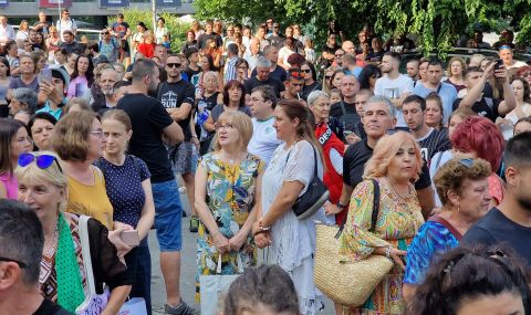 Недоволство в Стара Загора: Искаме още оставки, понижаването на Георги Видев не е достатъчно - 1