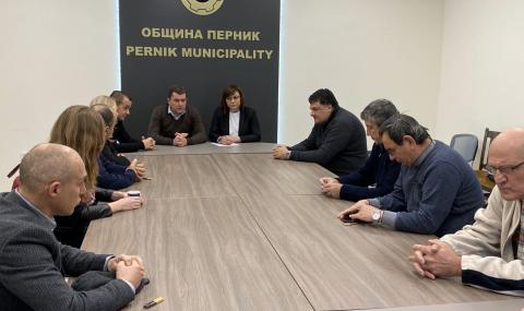 Нинова поиска среща с Гешев заради водната криза в Перник - 1