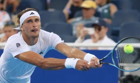 Александър Зверев се класира на полуфиналите на турнира в Синсинати - 1