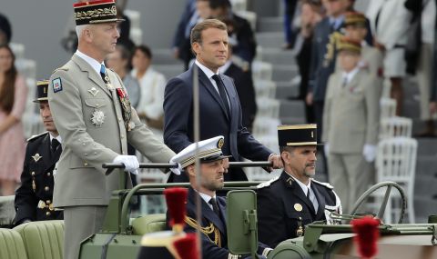 "Ислямизмът" и "ордите от предградията" - апел за преврат разтърси Франция - 1