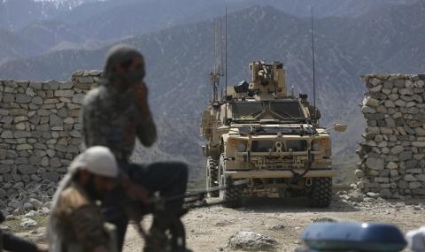 Вашингтон: Войниците ни остават в Афганистан най-малко още 10 години - 1