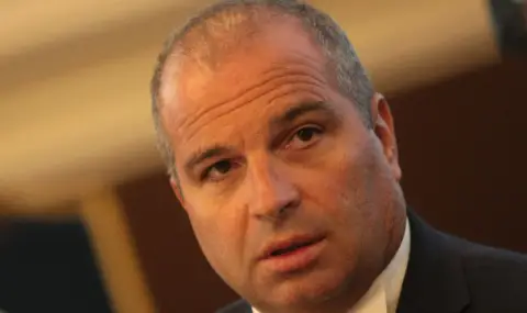 Гроздан Караджов: Несъстоятелно е в 12 без 5 да се води дебатът за машинния вот