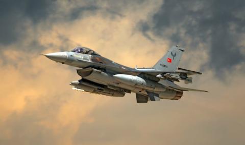 Турски бойни самолети ядосаха Гърция - 1