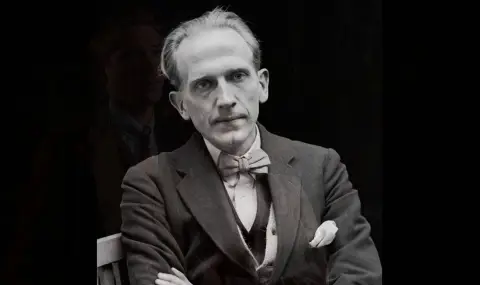 January 31, 1956: Winnie the Pooh's father, writer Alan Milne, dies  - 1