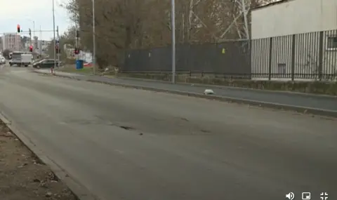 Ремонт на ремонта и във Варна: Пропадна асфалт на наскоро ремонтиран булевард - 1