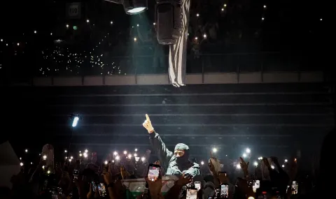 A$AP Rocky превърна „Арена 8888“ в сцена от екшън филм - 1