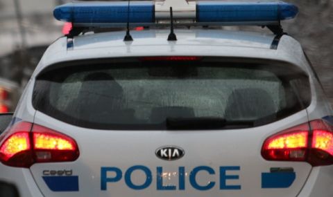 Торба вдигна на крак полицията във Варна - 1