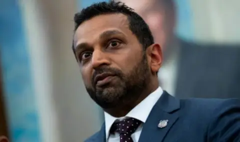 Шефът на ФБР ще съди списание The Atlantic - написали, че много пие и не ходи на работа - 1