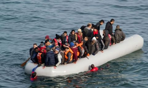 Франция е приела повече от 547 хиляди бежанци към края на миналата година - 1