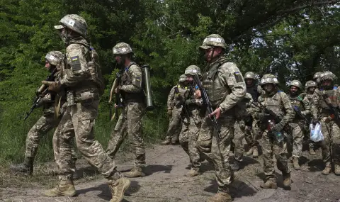 Русия атакува Украйна тази нощ с десетки дронове - 1