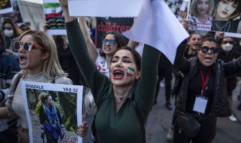 Протестите в Иран продължават. Идва ли краят на Ислямската република? - 1