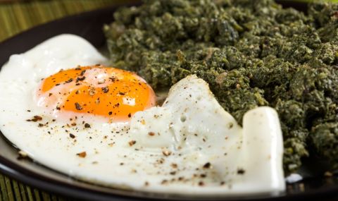 Рецепта на деня: Джуркана коприва с печени гъби и яйца - 1