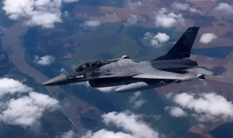 US General: Ukrainian F-16s are no match for Russian fighters  - 1