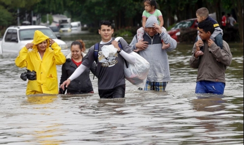 Проливните дъждове в Тексас отнеха живота на няколко души - 1