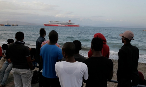 Спасиха над 700 имигранти в Средиземно море - 1