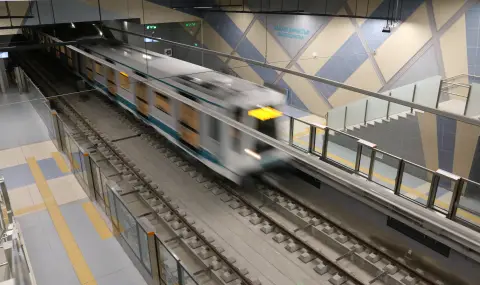 19-годишен избил зъб на момче в метровлак в София, ударил с нож друго - 1