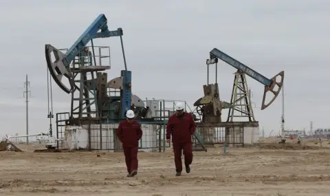 Kazakhstan reduces oil pumping  - 1