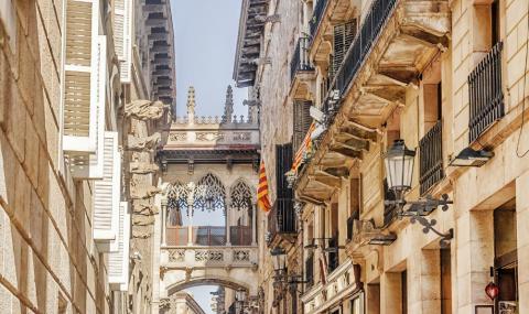 С 4.7% годишно ще поскъпват имотите в Испания - 1