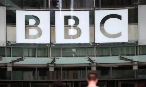 Пожар избухна в бившата централа на Би Би Си в Лондон (ВИДЕО) - 1