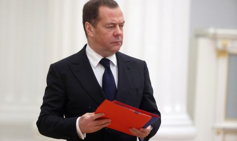 Медведев прогнозира разпадането на ЕС през 2023 г и други пророчества - 1