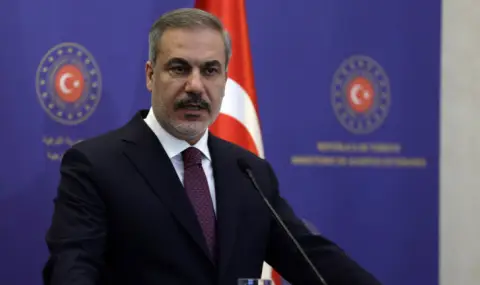 Хакан Фидан: Мирът между Русия и Украйна е възможно най-близо. Москва иска целия Донбас, а Киев не го дава