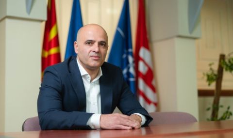 Парламентът в Скопие гласува новите министри в кабинета на Ковачевски - 1