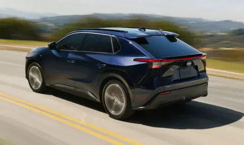 Toyota e продала само 18 електромобила в родината си през август - 1