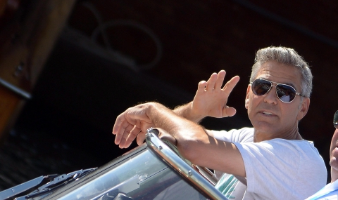 Джордж Клуни излита в Космоса за откриването на кинофеста във Венеция - 1