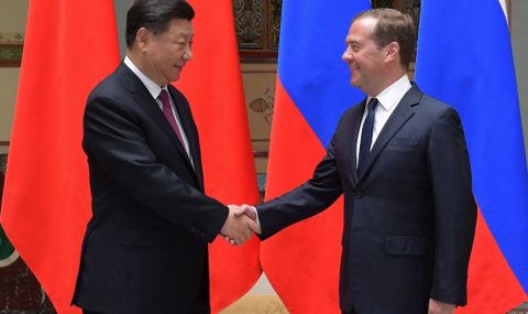 Китайският лидер прие Медведев в Пекин - 1