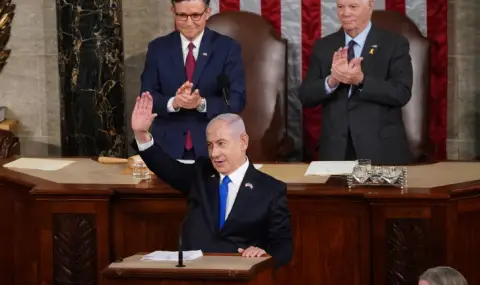 Двама полицаи бяха ранени, а трима души неутрализирани при опит за нахлуване в Консулството на Израел в Истанбул - 1