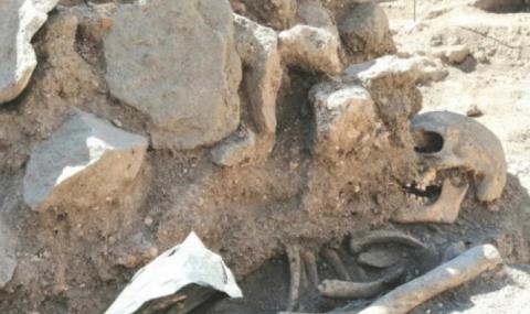 Откриха 15 скелета в изкоп за нова кооперация в Пловдив - 1
