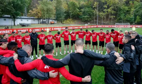 ЦСКА почете паметта на легендарния защитник Иван Зафиров - 1