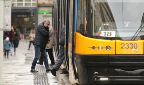 Празнично разписание на градския транспорт в София - 1