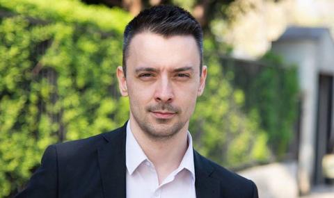 Кандидатът за евродепутат от ВМРО Кристиян Шкварек съди &quot;Фейсбук&quot; за цензура - 1