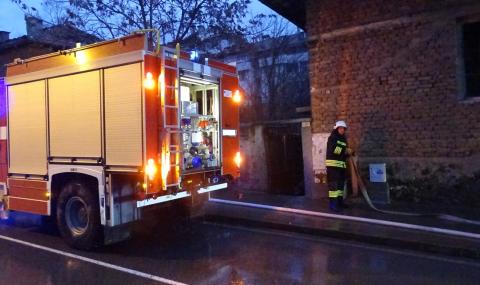 Пожар в Русе, горя дърводелска работилница - 1