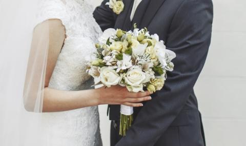 Младоженец наказа просташки булката в разгара на сватбата им (ВИДЕО) - 1