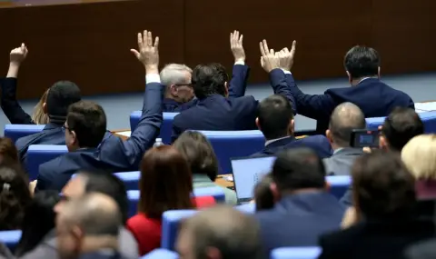 Парламентът гласува ветото на президента върху Изборния кодекс - 1